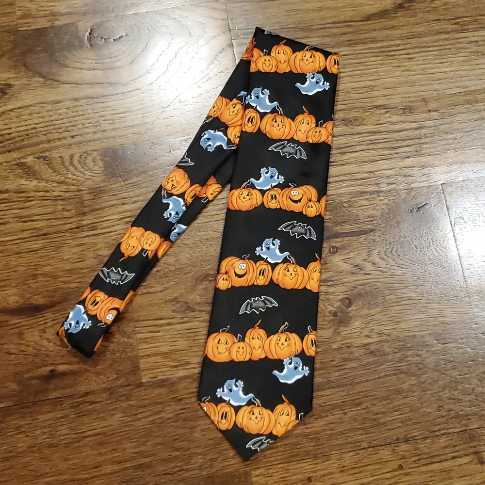 Mens NovelTies black & orange Halloween print tie